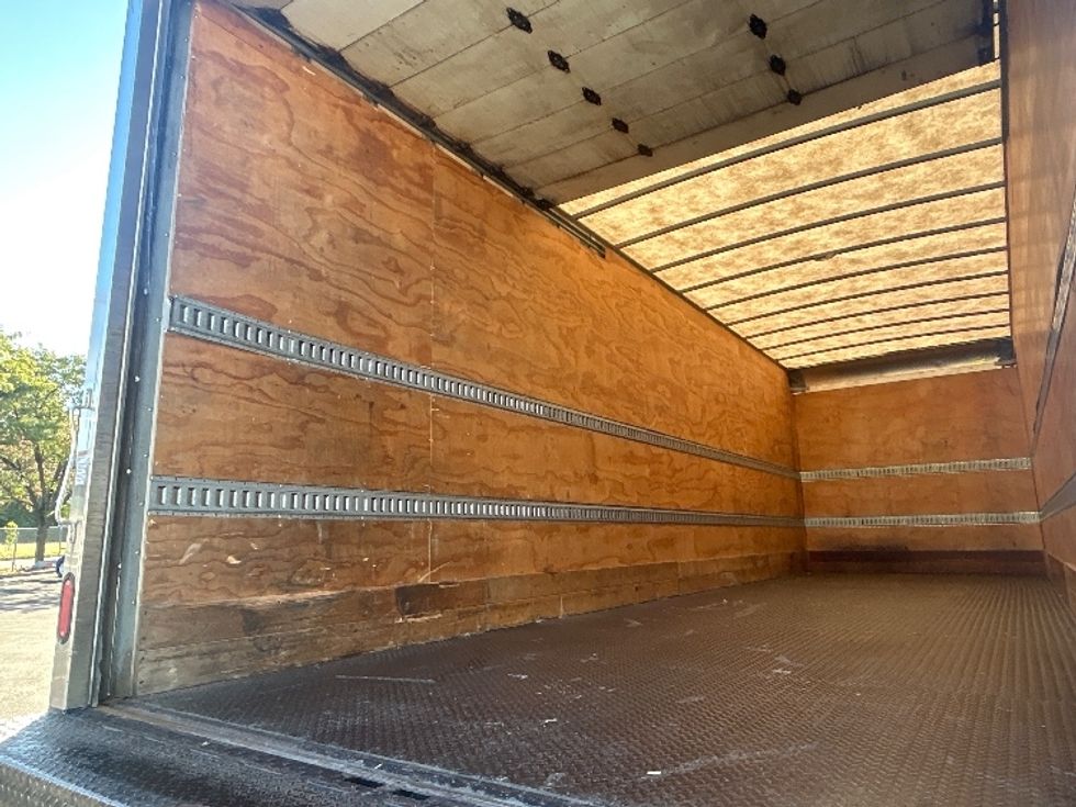 Medium Duty Box Truck-Light and Medium Duty Trucks-Freightliner-2020-M2-Louisville-KY-327,071\n\t\tmiles-$ 27,500 - Image 11