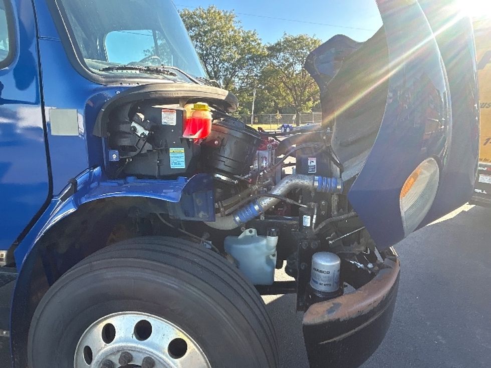 Medium Duty Box Truck-Light and Medium Duty Trucks-Freightliner-2020-M2-Louisville-KY-327,071\n\t\tmiles-$ 27,500 - Image 23
