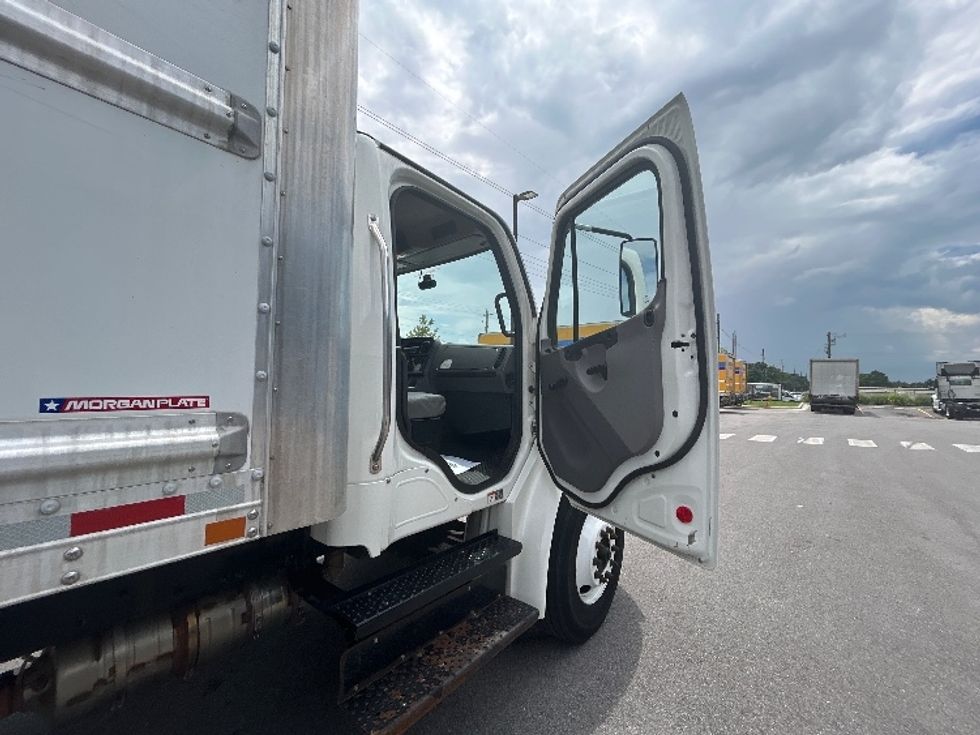 Medium Duty Box Truck-Light and Medium Duty Trucks-Freightliner-2020-M2-Lowell-AR-128,355\n\t\tmiles-$ 64,500 - Image 20