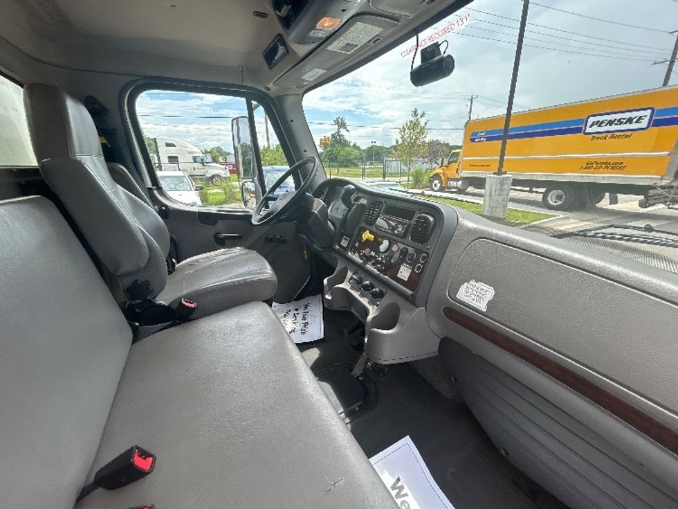 Medium Duty Box Truck-Light and Medium Duty Trucks-Freightliner-2020-M2-Lowell-AR-128,355\n\t\tmiles-$ 64,500 - Image 22