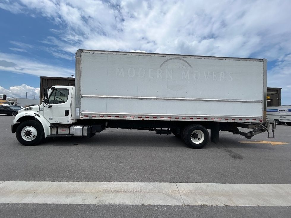 Medium Duty Box Truck-Light and Medium Duty Trucks-Freightliner-2020-M2-Lowell-AR-128,355\n\t\tmiles-$ 64,500 - Image 4