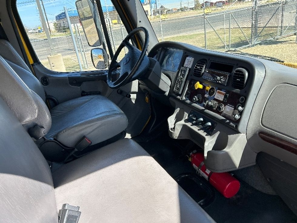 Medium Duty Box Truck-Light and Medium Duty Trucks-Freightliner-2020-M2-Lubbock-TX-180,884\n\t\tmiles-$ 41,250 - Image 22