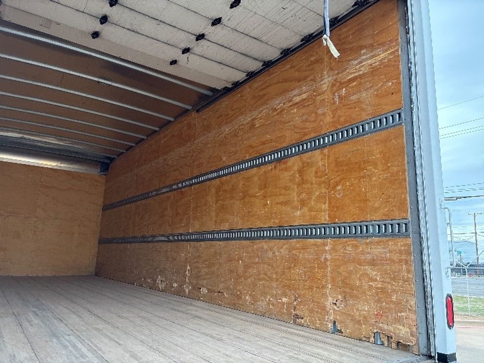 Medium Duty Box Truck-Light and Medium Duty Trucks-Freightliner-2020-M2-Lubbock-TX-240,879\n\t\tmiles-$ 39,750 - Image 12