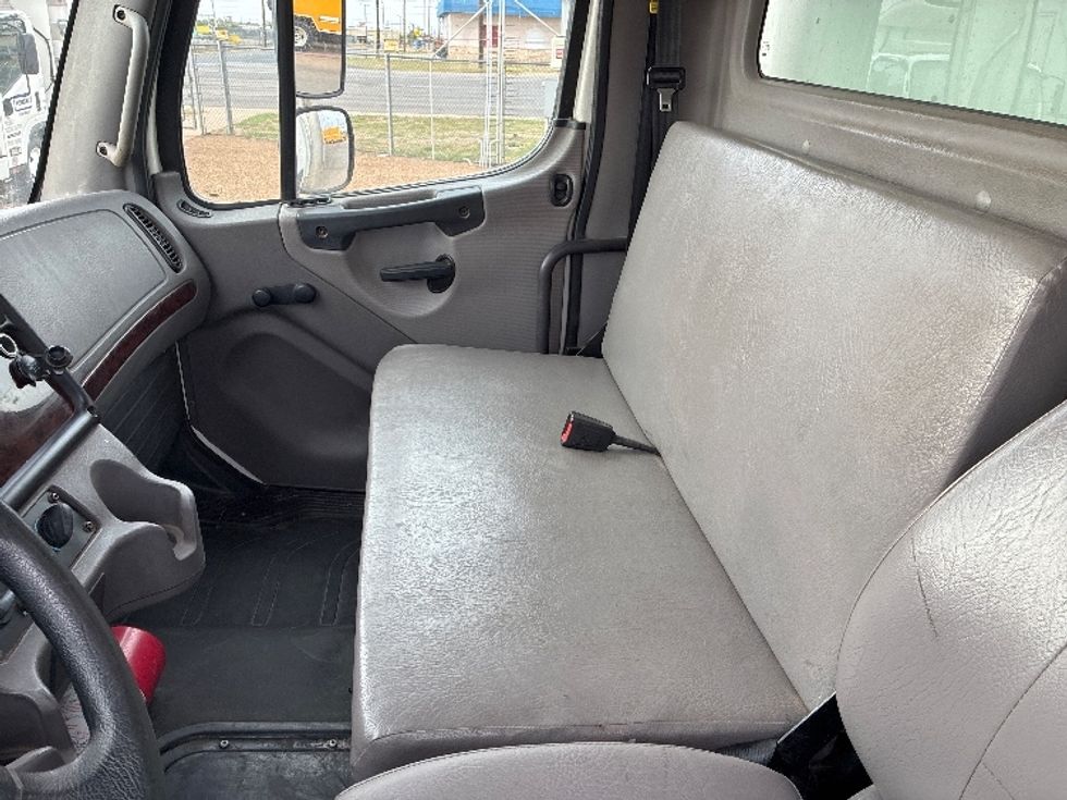 Medium Duty Box Truck-Light and Medium Duty Trucks-Freightliner-2020-M2-Lubbock-TX-240,879\n\t\tmiles-$ 39,750 - Image 19