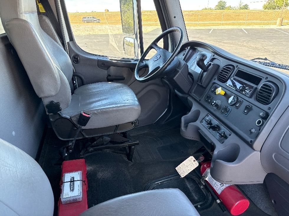 Medium Duty Box Truck-Light and Medium Duty Trucks-Freightliner-2020-M2-Mansfield-OH-169,741\n\t\tmiles-$ 50,500 - Image 22