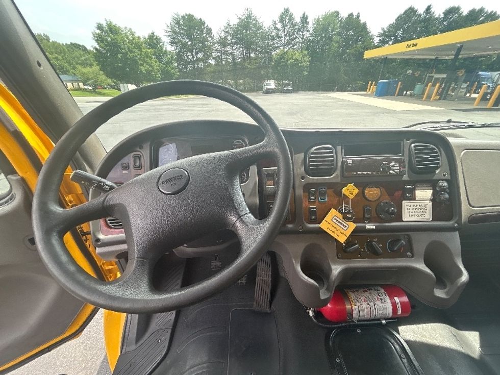 Medium Duty Box Truck-Light and Medium Duty Trucks-Freightliner-2020-M2-Martinsville-VA-174,563\n\t\tmiles-$ 47,250 - Image 14