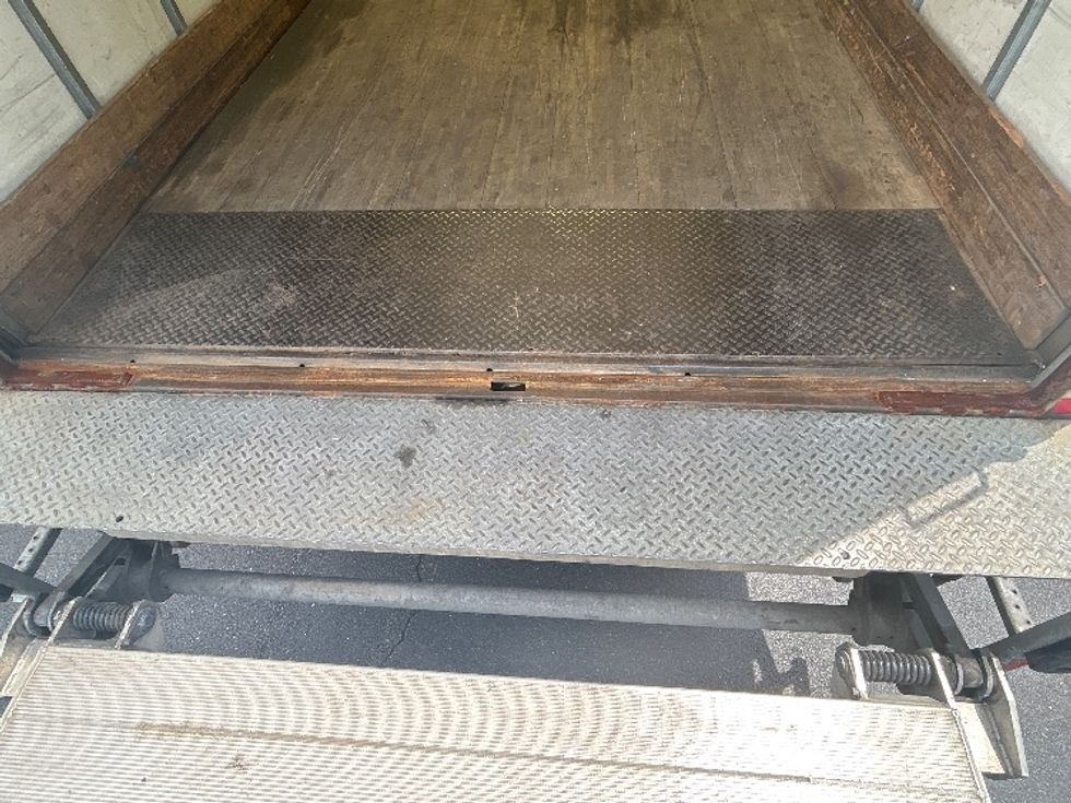 Medium Duty Box Truck-Light and Medium Duty Trucks-Freightliner-2020-M2-Martinsville-VA-174,563\n\t\tmiles-$ 47,250 - Image 8