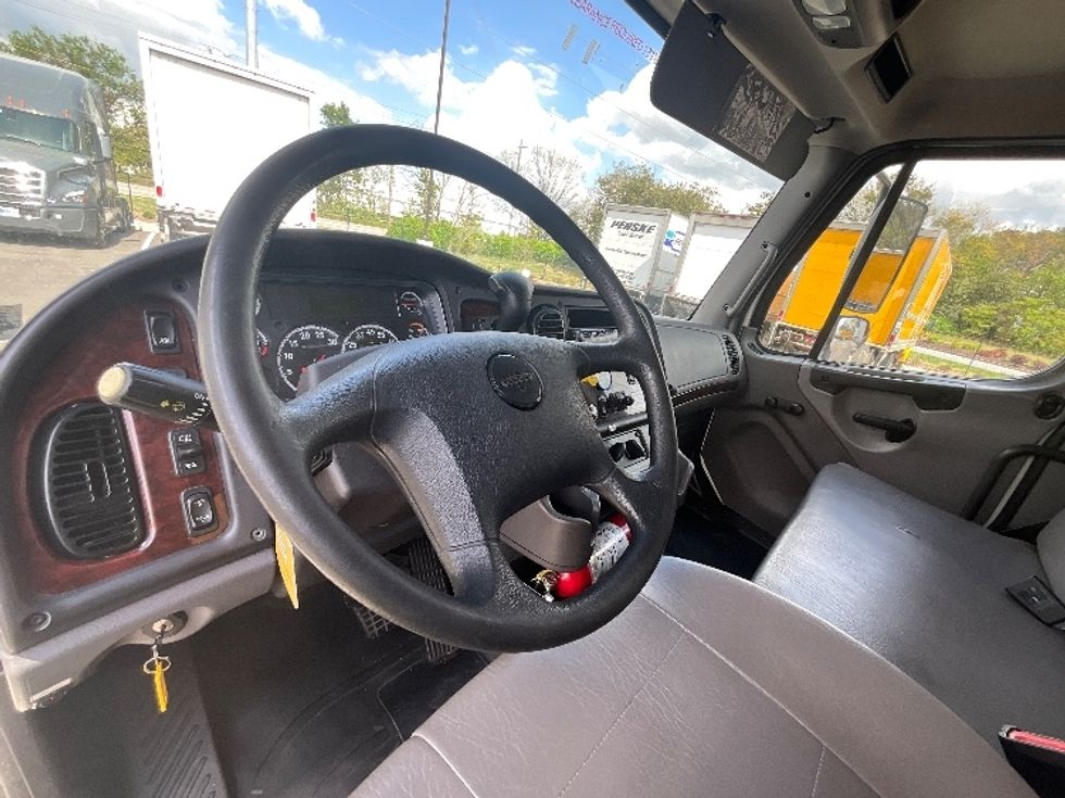 Medium Duty Box Truck-Light and Medium Duty Trucks-Freightliner-2020-M2-Mcdonough-GA-147,983\n\t\tmiles-$ 61,500 - Image 17