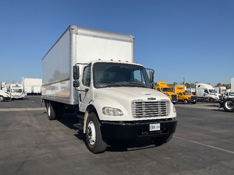 Medium Duty Box Truck-Light and Medium Duty Trucks-Freightliner-2020-M2-Mcdonough-GA-186,532\n\t\tmiles-$ 49,000 - Image 1
