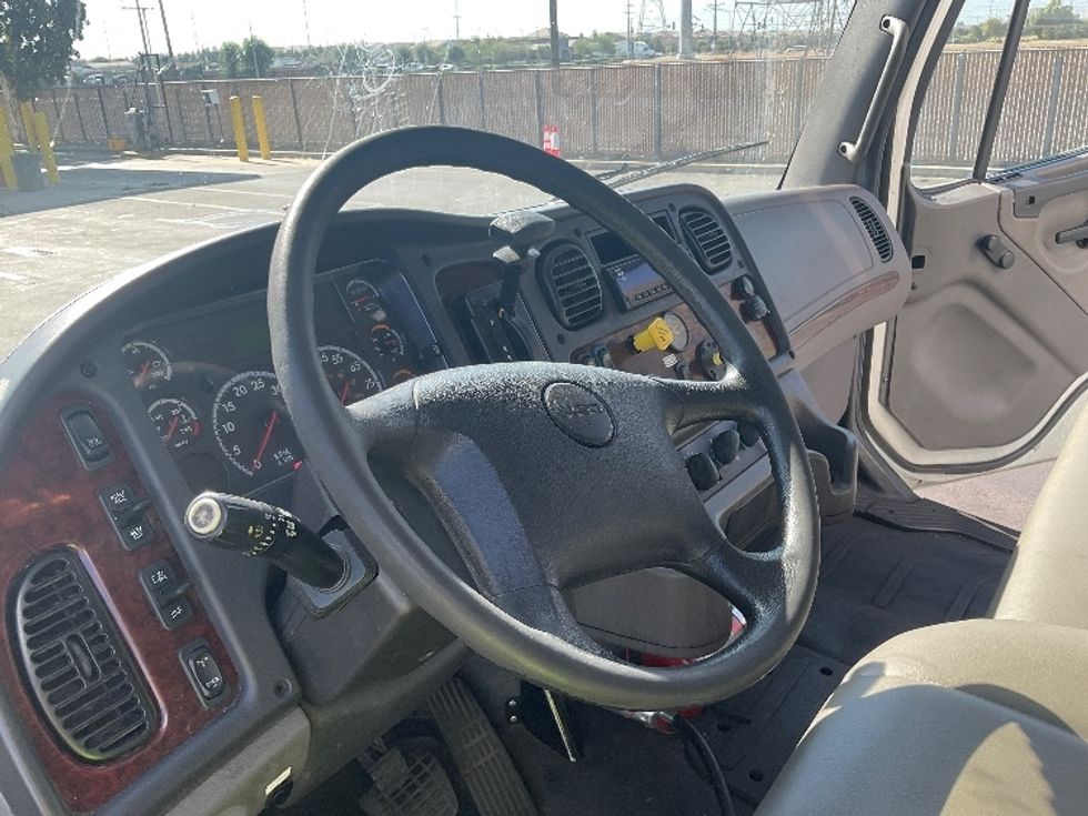 Medium Duty Box Truck-Light and Medium Duty Trucks-Freightliner-2020-M2-Mcdonough-GA-186,532\n\t\tmiles-$ 49,000 - Image 17