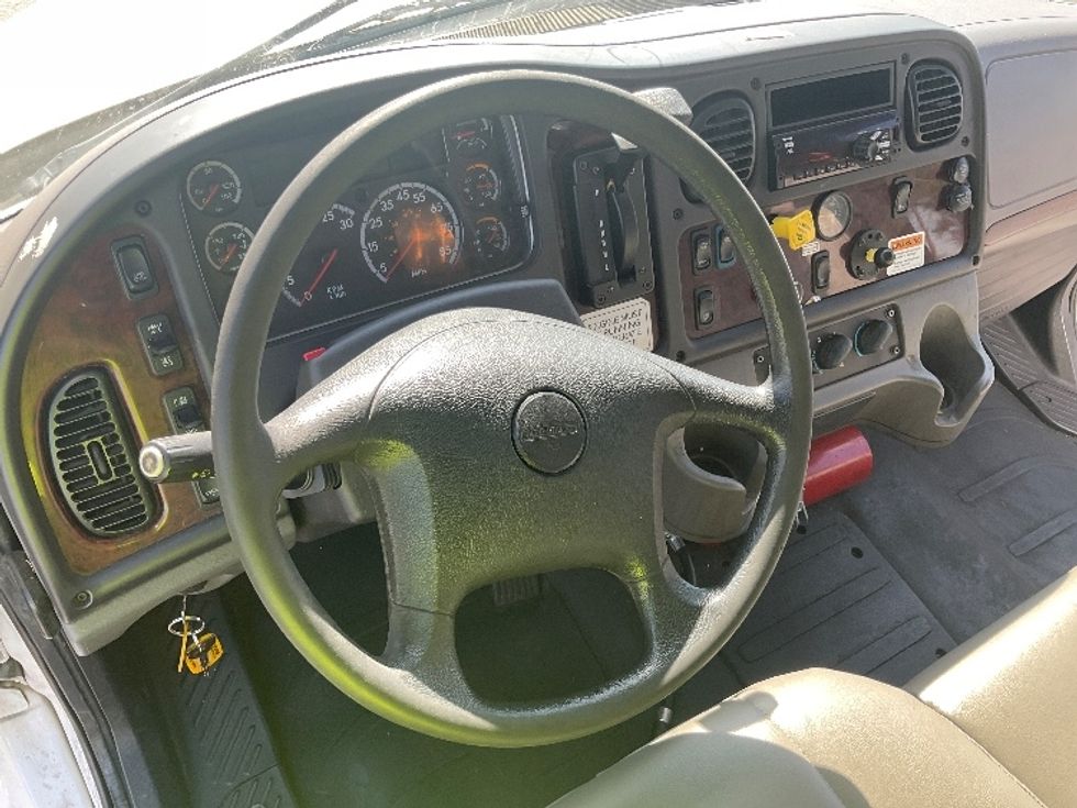 Medium Duty Box Truck-Light and Medium Duty Trucks-Freightliner-2020-M2-Mcdonough-GA-186,532\n\t\tmiles-$ 49,000 - Image 18