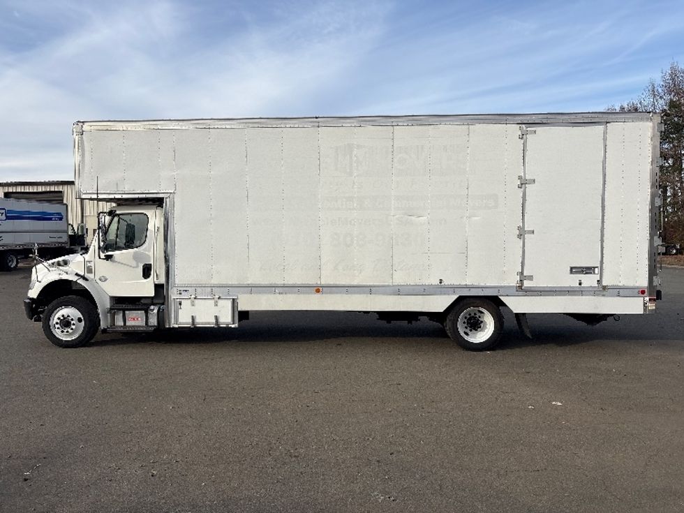 Medium Duty Box Truck-Light and Medium Duty Trucks-Freightliner-2020-M2-Mebane-NC-147,643\n\t\tmiles-$ 70,500 - Image 4