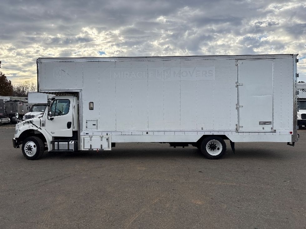 Medium Duty Box Truck-Light and Medium Duty Trucks-Freightliner-2020-M2-Mebane-NC-185,000\n\t\tmiles-$ 62,000 - Image 4