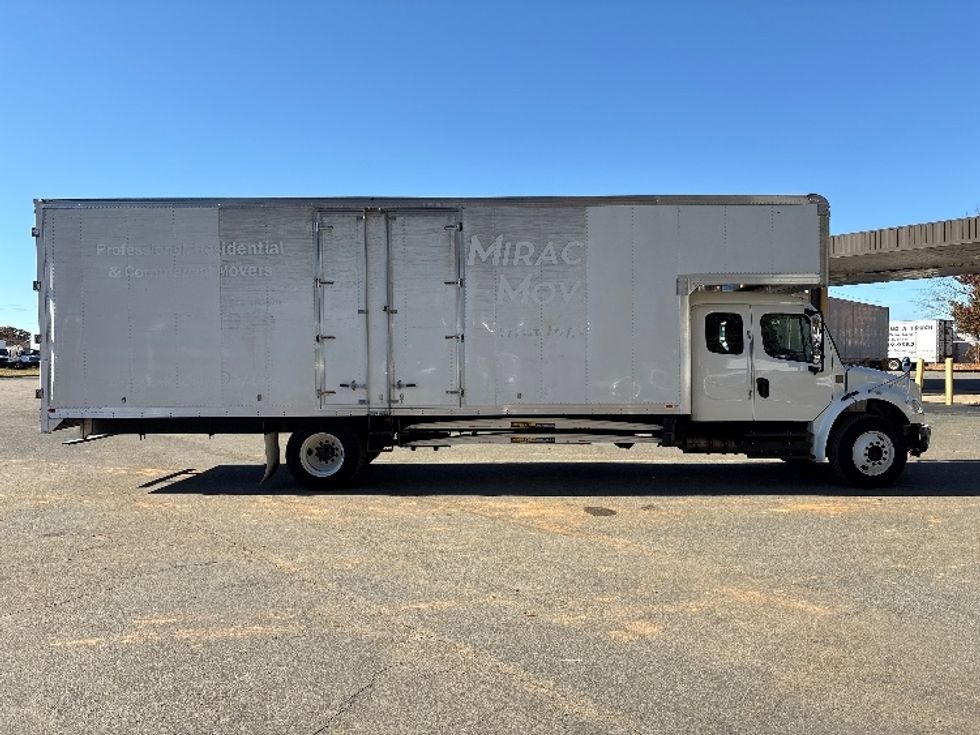 Medium Duty Box Truck-Light and Medium Duty Trucks-Freightliner-2020-M2-Mebane-NC-187,040\n\t\tmiles-$ 67,500 - Image 14