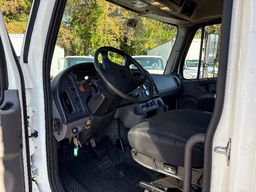 Medium Duty Box Truck-Light and Medium Duty Trucks-Freightliner-2020-M2-Mebane-NC-187,040\n\t\tmiles-$ 67,500 - Image 15