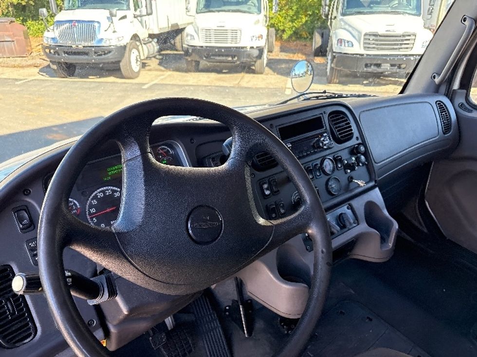 Medium Duty Box Truck-Light and Medium Duty Trucks-Freightliner-2020-M2-Mebane-NC-187,040\n\t\tmiles-$ 67,500 - Image 16