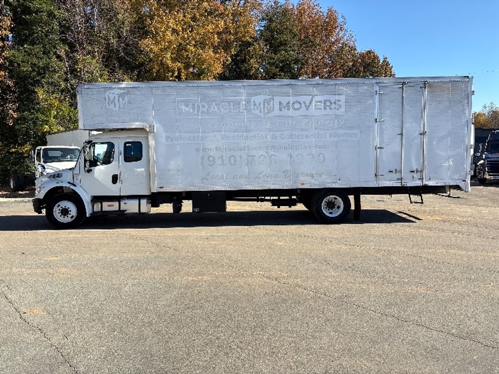 Medium Duty Box Truck-Light and Medium Duty Trucks-Freightliner-2020-M2-Mebane-NC-187,040\n\t\tmiles-$ 67,500 - Image 4