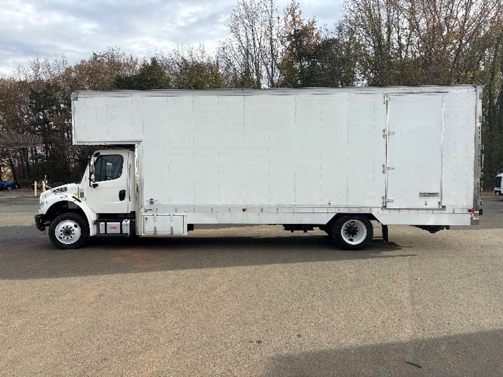 Medium Duty Box Truck-Light and Medium Duty Trucks-Freightliner-2020-M2-Mebane-NC-192,538\n\t\tmiles-$ 63,000 - Image 4