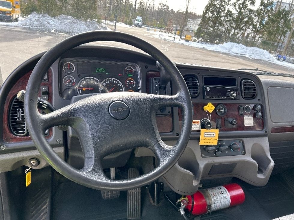 Medium Duty Box Truck-Light and Medium Duty Trucks-Freightliner-2020-M2-Mebane-NC-204,868\n\t\tmiles-$ 45,750 - Image 18