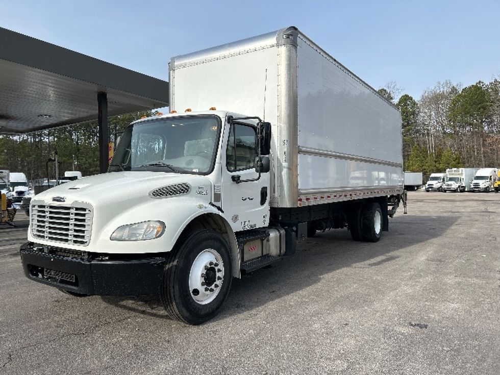 Medium Duty Box Truck-Light and Medium Duty Trucks-Freightliner-2020-M2-Mebane-NC-204,868\n\t\tmiles-$ 45,750 - Image 3