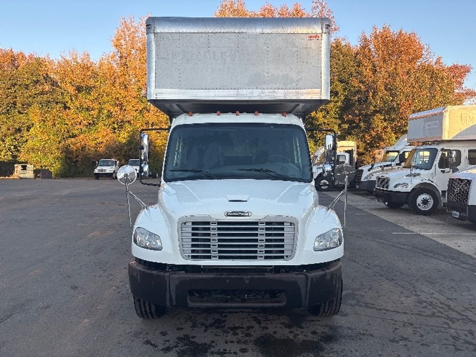 2020 Freightliner M2 106 Medium Duty photo 2