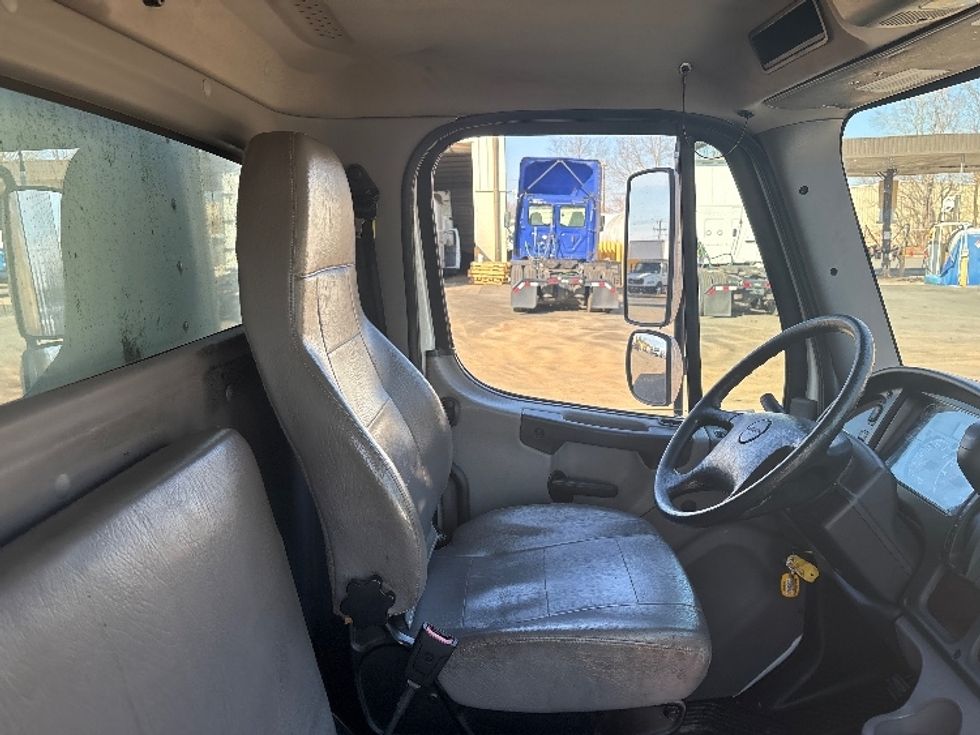 Medium Duty Box Truck-Light and Medium Duty Trucks-Freightliner-2020-M2-Mebane-NC-227,466\n\t\tmiles-$ 47,250 - Image 22