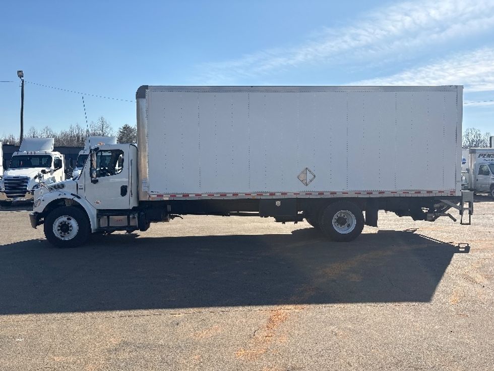 Medium Duty Box Truck-Light and Medium Duty Trucks-Freightliner-2020-M2-Mebane-NC-227,466\n\t\tmiles-$ 47,250 - Image 4