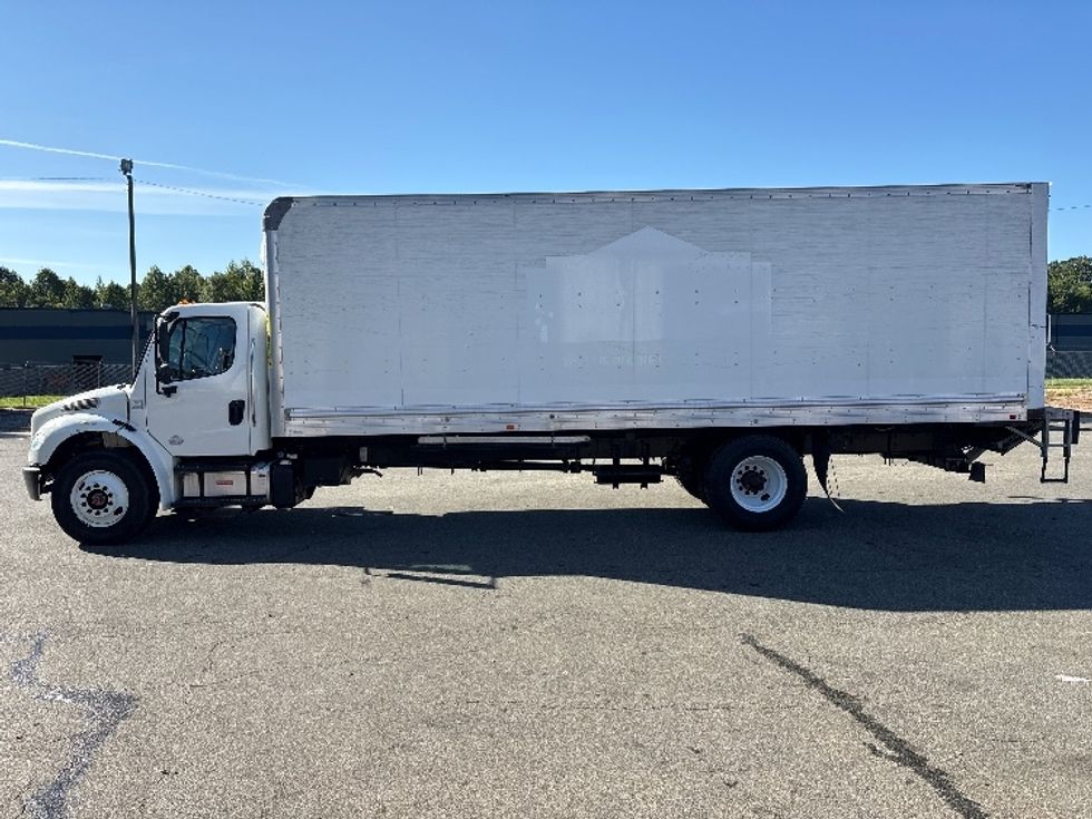 Medium Duty Box Truck-Light and Medium Duty Trucks-Freightliner-2020-M2-Mebane-NC-240,434\n\t\tmiles-$ 50,250 - Image 4