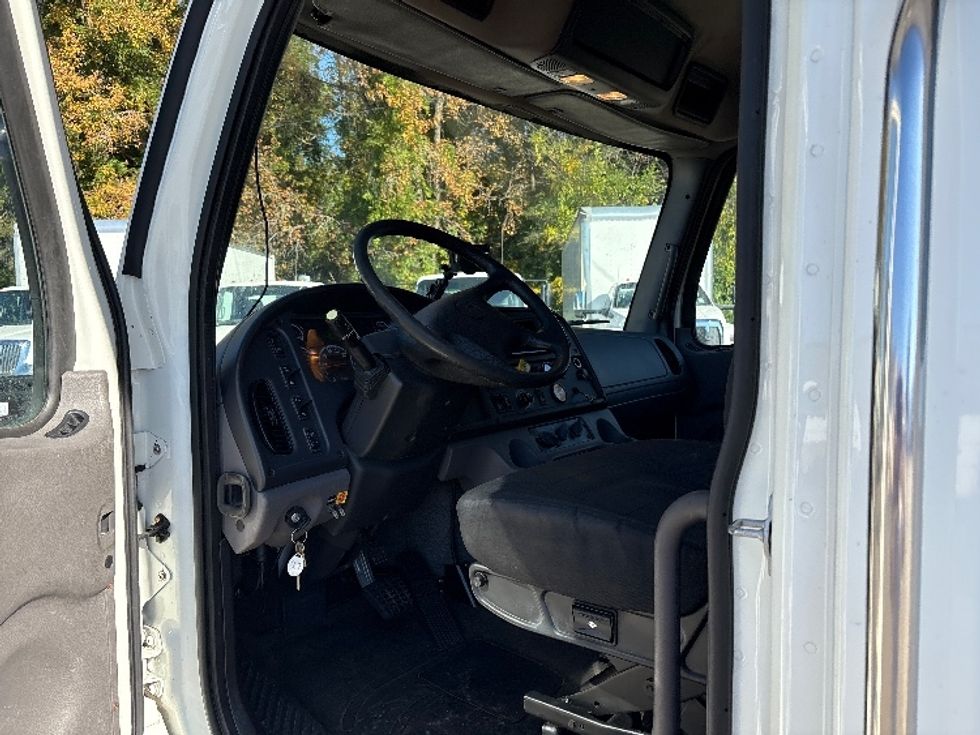Medium Duty Box Truck-Light and Medium Duty Trucks-Freightliner-2020-M2-Mebane-NC-299,489\n\t\tmiles-$ 48,250 - Image 16