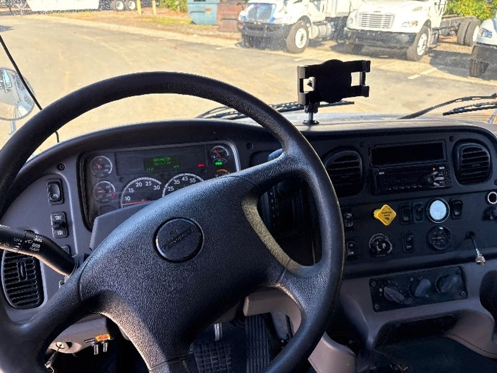 Medium Duty Box Truck-Light and Medium Duty Trucks-Freightliner-2020-M2-Mebane-NC-299,489\n\t\tmiles-$ 48,250 - Image 17