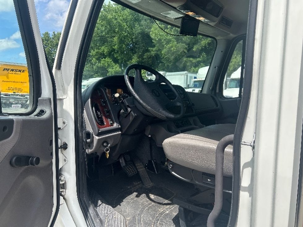 Medium Duty Box Truck-Light and Medium Duty Trucks-Freightliner-2020-M2-Mebane-NC-63,599\n\t\tmiles-$ 56,250 - Image 16