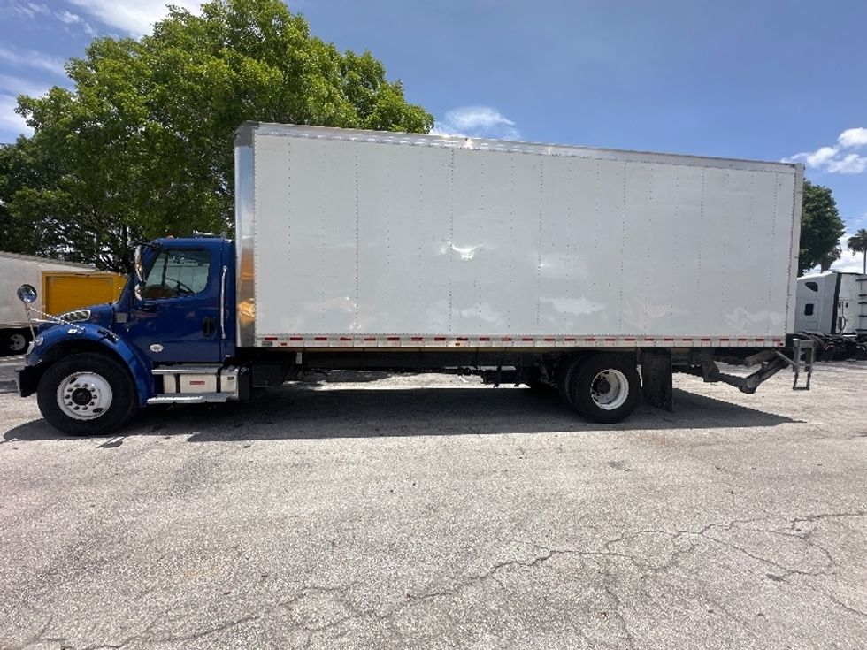 Medium Duty Box Truck-Light and Medium Duty Trucks-Freightliner-2020-M2-Medley-FL-114,142\n\t\tmiles-$ 67,500 - Image 4