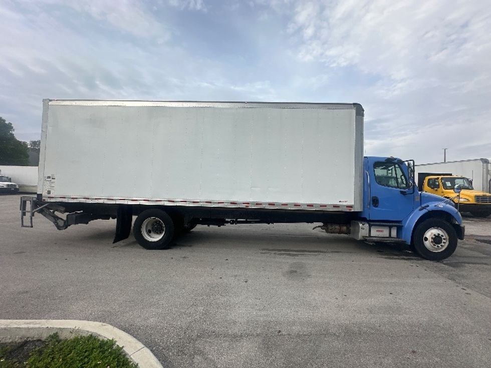 Medium Duty Box Truck-Light and Medium Duty Trucks-Freightliner-2020-M2-Medley-FL-118,813\n\t\tmiles-$ 66,000 - Image 15