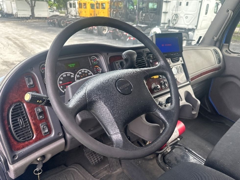 Medium Duty Box Truck-Light and Medium Duty Trucks-Freightliner-2020-M2-Medley-FL-118,813\n\t\tmiles-$ 66,000 - Image 17