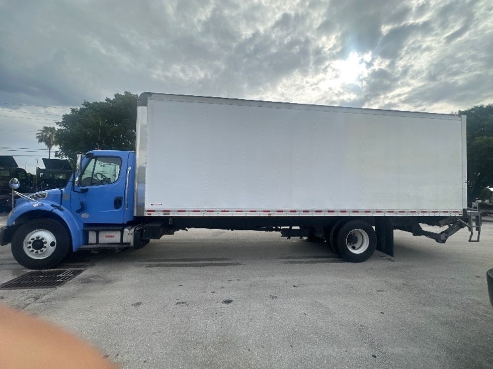 Medium Duty Box Truck-Light and Medium Duty Trucks-Freightliner-2020-M2-Medley-FL-118,813\n\t\tmiles-$ 66,000 - Image 4
