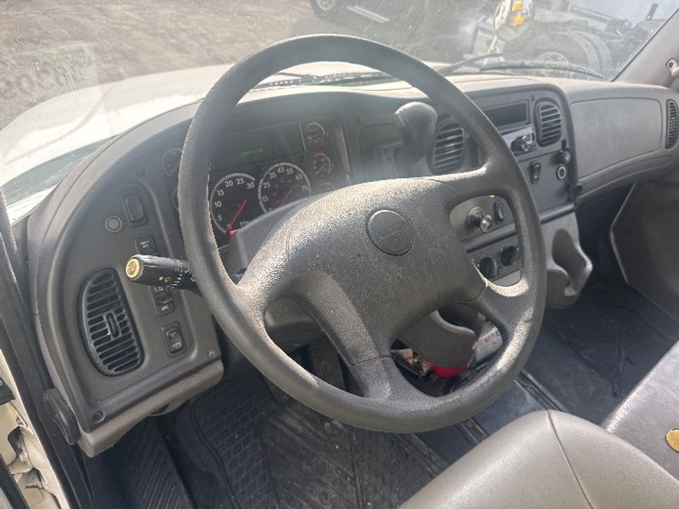 Medium Duty Box Truck-Light and Medium Duty Trucks-Freightliner-2020-M2-Medley-FL-169,374\n\t\tmiles-$ 56,750 - Image 17