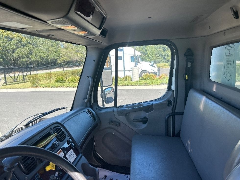 Medium Duty Box Truck-Light and Medium Duty Trucks-Freightliner-2020-M2-Medley-FL-172,917\n\t\tmiles-$ 52,000 - Image 14