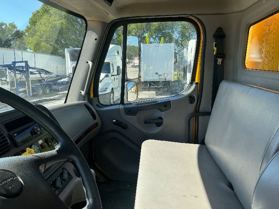 Medium Duty Box Truck-Light and Medium Duty Trucks-Freightliner-2020-M2-Medley-FL-190,709\n\t\tmiles-$ 35,000 - Image 13