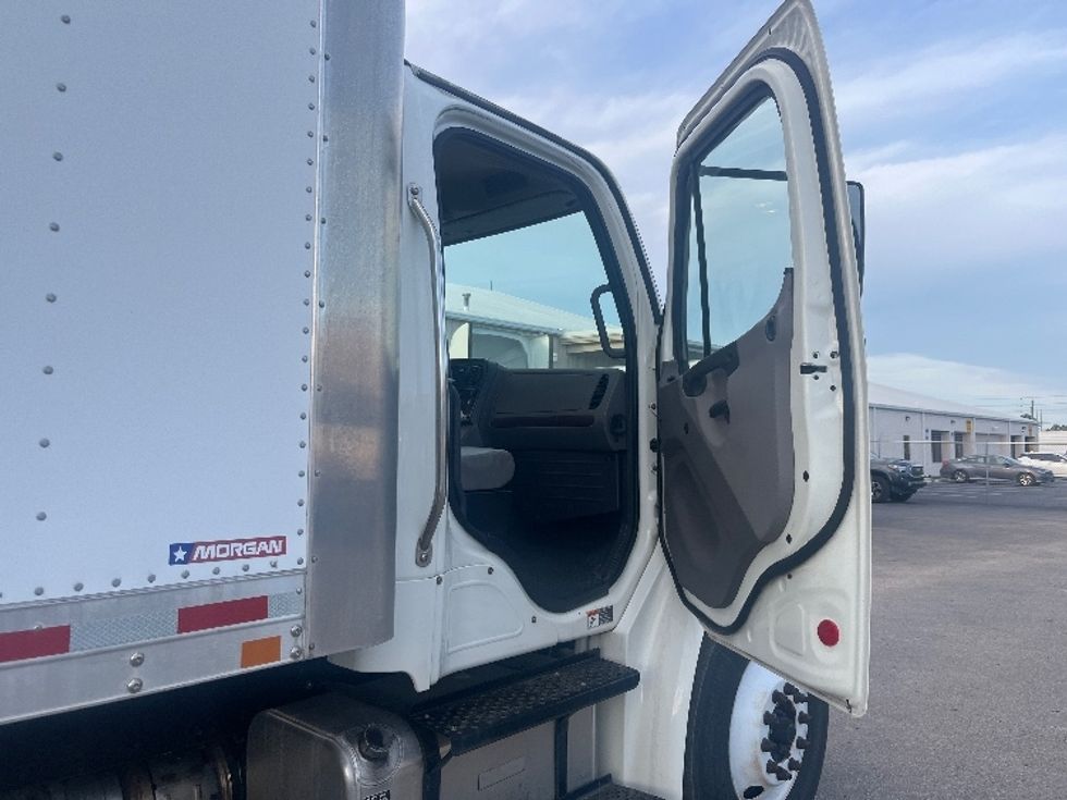 Medium Duty Box Truck-Light and Medium Duty Trucks-Freightliner-2020-M2-Melbourne-FL-107,760\n\t\tmiles-$ 64,500 - Image 20