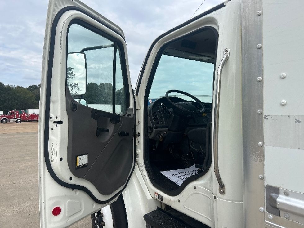Medium Duty Box Truck-Light and Medium Duty Trucks-Freightliner-2020-M2-Memphis-TN-224,328\n\t\tmiles-$ 40,500 - Image 16