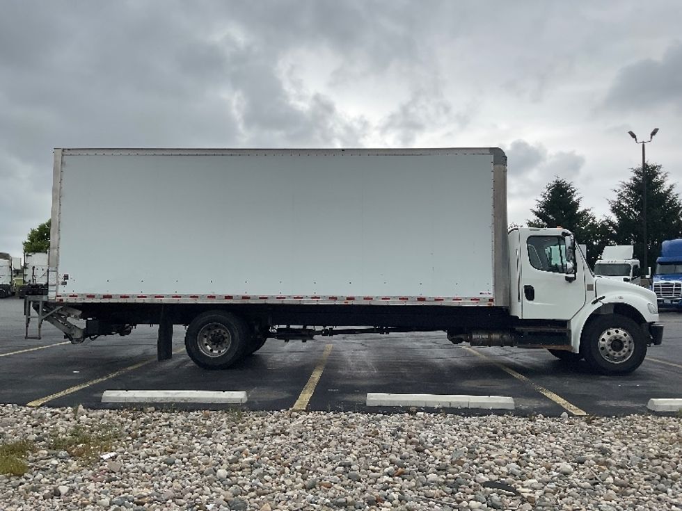 Medium Duty Box Truck-Light and Medium Duty Trucks-Freightliner-2020-M2-Middlefield-OH-112,403\n\t\tmiles-$ 62,500 - Image 15