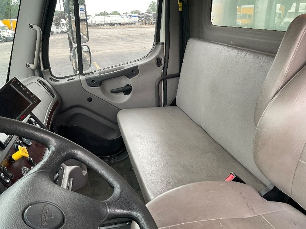 Medium Duty Box Truck-Light and Medium Duty Trucks-Freightliner-2020-M2-Middlefield-OH-112,403\n\t\tmiles-$ 62,500 - Image 19