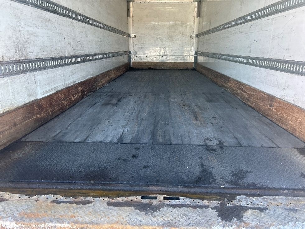 Medium Duty Box Truck-Light and Medium Duty Trucks-Freightliner-2020-M2-Middlefield-OH-210,838\n\t\tmiles-$ 37,250 - Image 9