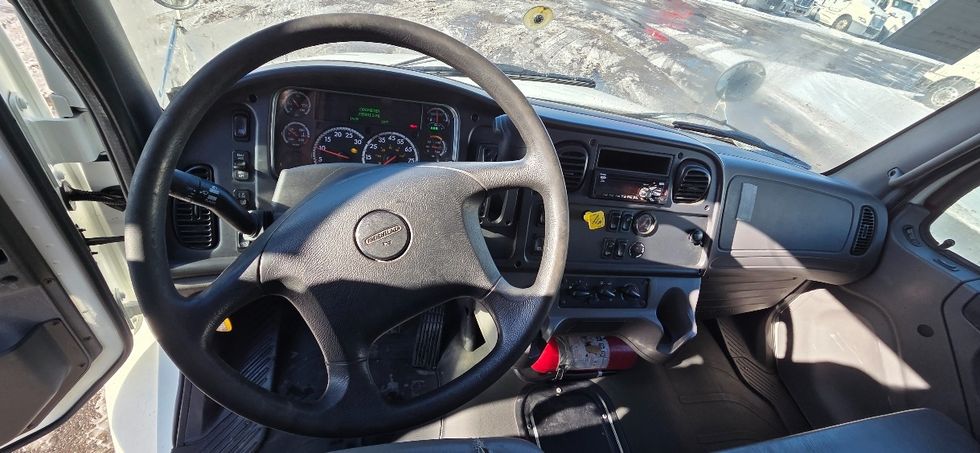 Medium Duty Box Truck-Light and Medium Duty Trucks-Freightliner-2020-M2-Middlefield-OH-238,391\n\t\tmiles-$ 40,500 - Image 17