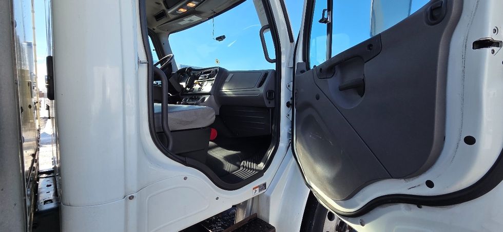 Medium Duty Box Truck-Light and Medium Duty Trucks-Freightliner-2020-M2-Middlefield-OH-238,391\n\t\tmiles-$ 40,500 - Image 19