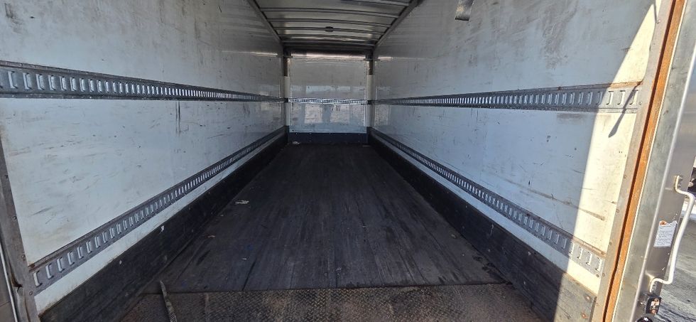 Medium Duty Box Truck-Light and Medium Duty Trucks-Freightliner-2020-M2-Middlefield-OH-238,391\n\t\tmiles-$ 40,500 - Image 8