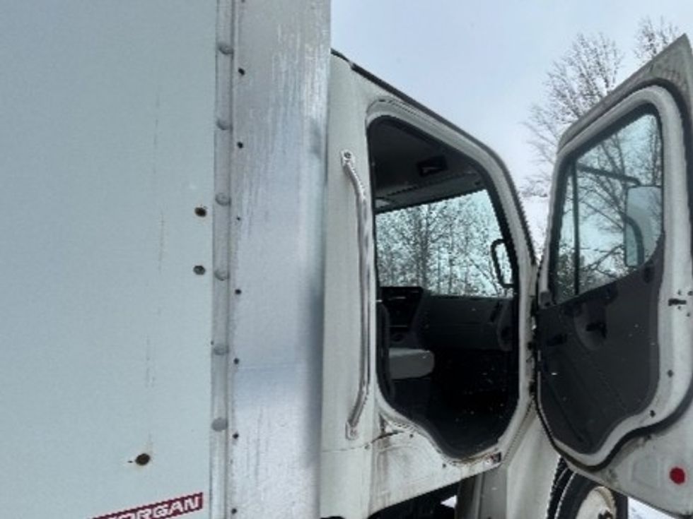Medium Duty Box Truck-Light and Medium Duty Trucks-Freightliner-2020-M2-Middlefield-OH-261,890\n\t\tmiles-$ 46,250 - Image 16