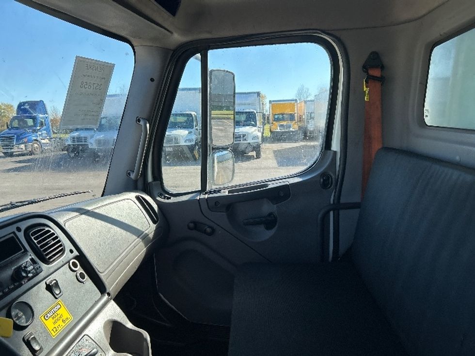 Medium Duty Box Truck-Light and Medium Duty Trucks-Freightliner-2020-M2-Middlefield-OH-292,400\n\t\tmiles-$ 32,250 - Image 19