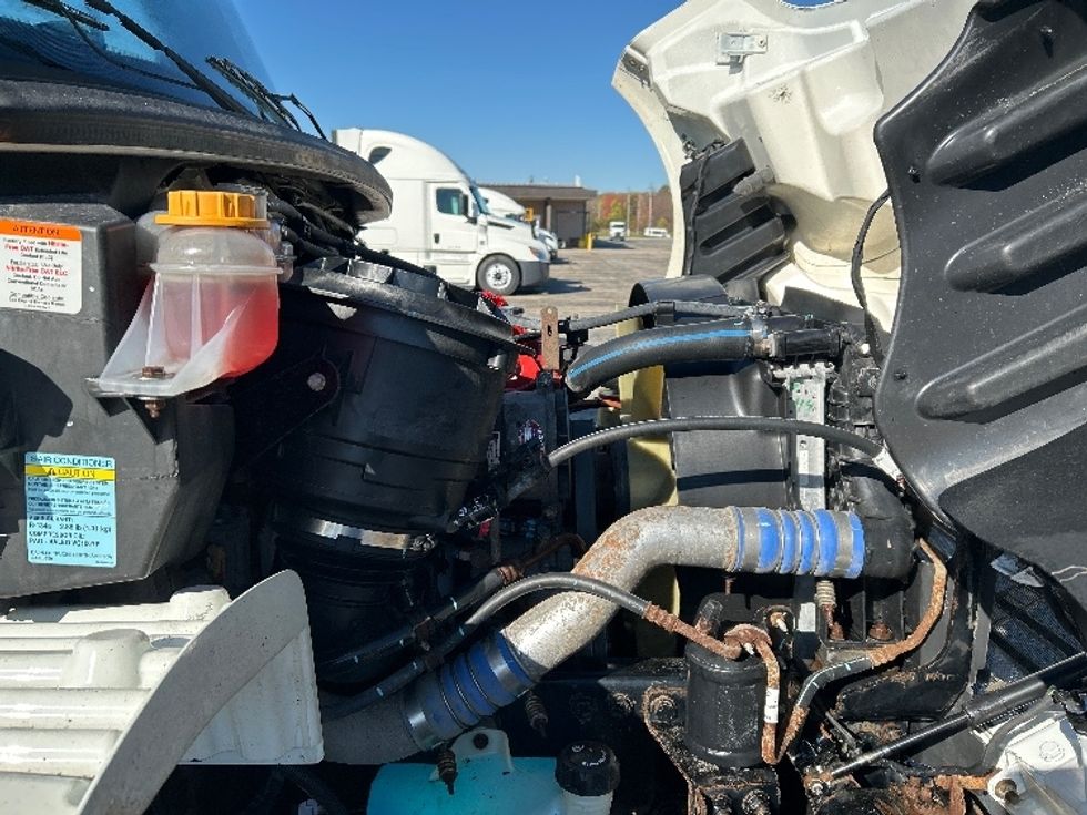 Medium Duty Box Truck-Light and Medium Duty Trucks-Freightliner-2020-M2-Middlefield-OH-292,400\n\t\tmiles-$ 32,250 - Image 24