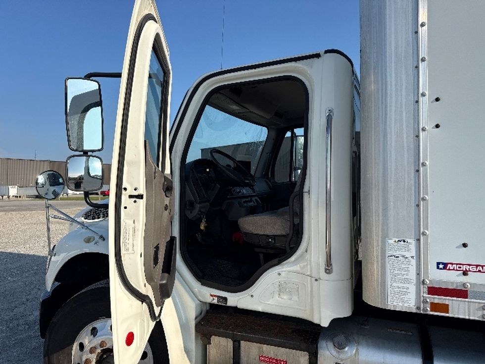 Medium Duty Box Truck-Light and Medium Duty Trucks-Freightliner-2020-M2-Middlefield-OH-310,429\n\t\tmiles-$ 32,500 - Image 16
